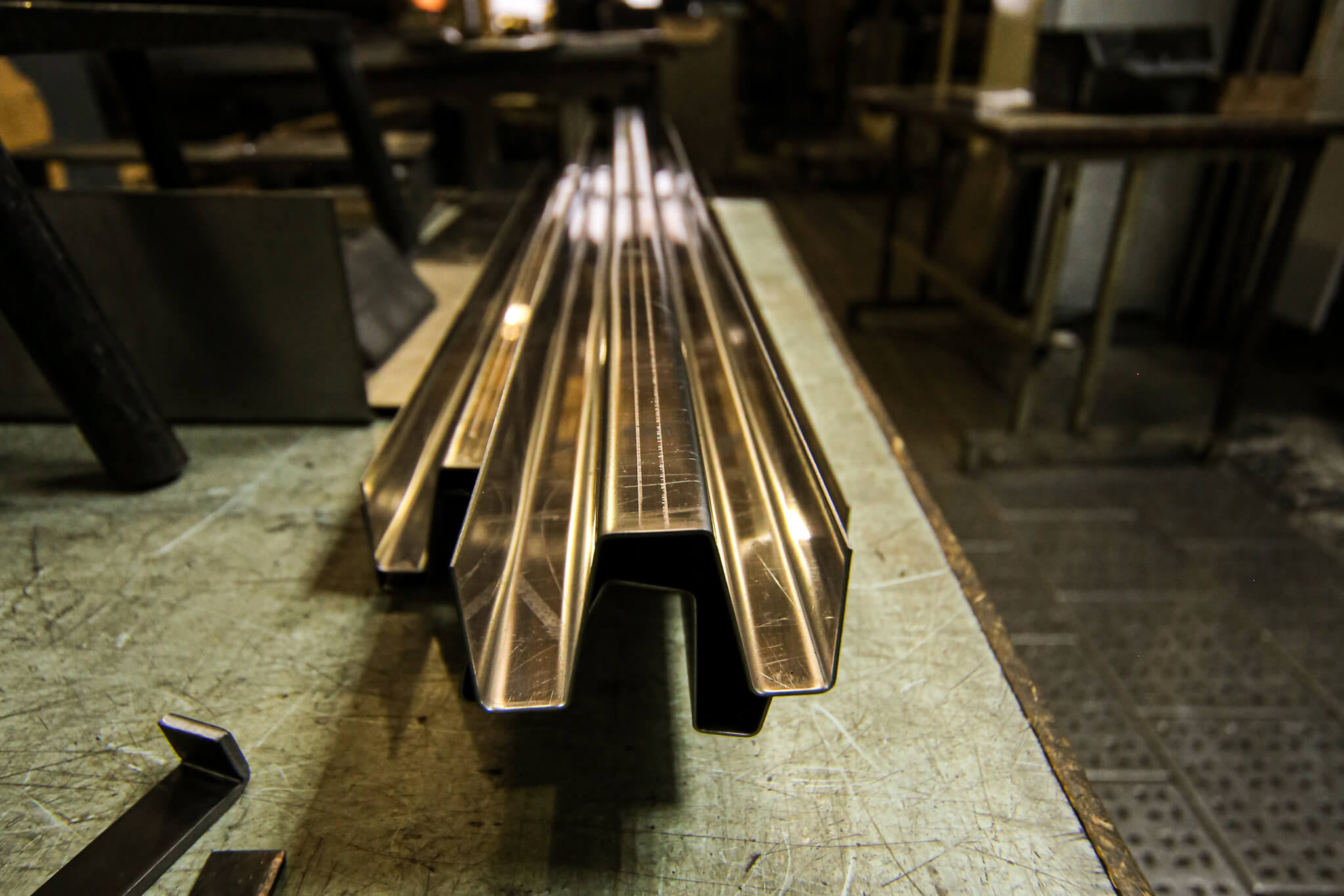 Гибка листового металла на заказ от производителя Металл-ГМ